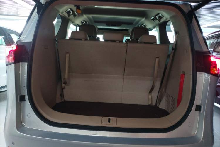 Used Buick GL8 New Energy 2025 Lu Shang Smart Enjoyment Edition 7-Seater
