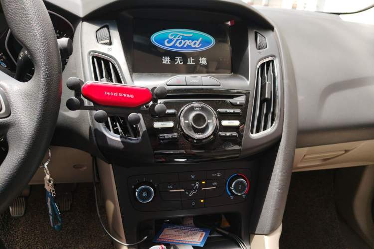 Used Ford Focus 2017 Sedan 1.6L Manual Comfort Plus SmartDrive Edition
