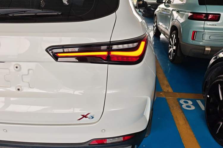 Used CHANGAN OSHAN X5 2021 1.6L CVT Luxury Model