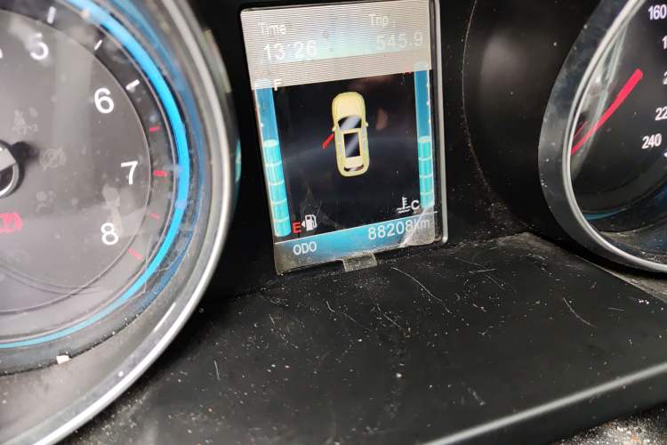 Used Zotye T600 2016 Sport Edition 1.5T Manual Luxury Model Odometer Close Up