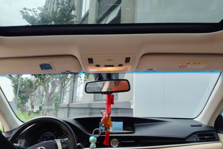 Used Lexus ES 2013 300h Elite Edition