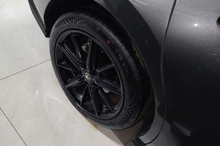 Used Changan UNI-V 2024 1.5T High-Energy Version
