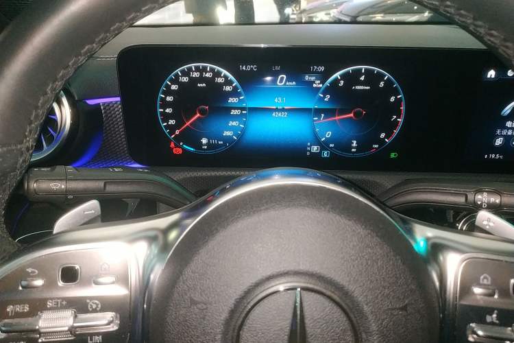 Used Mercedes-Benz A-Class 2022 Revised Version A 200 L Sport Sedan Fashionable Style
