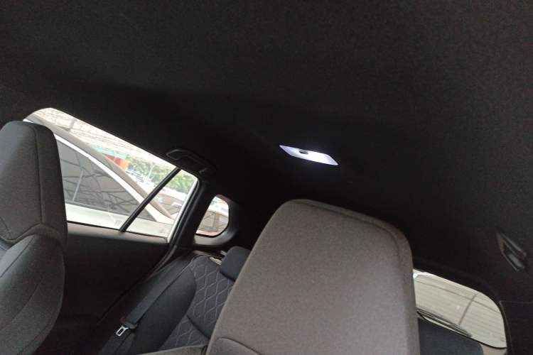 Used Toyota Corolla Cross 2026 Model 2.0L Smart Electric Hybrid Dual-Engine Pioneer Edition