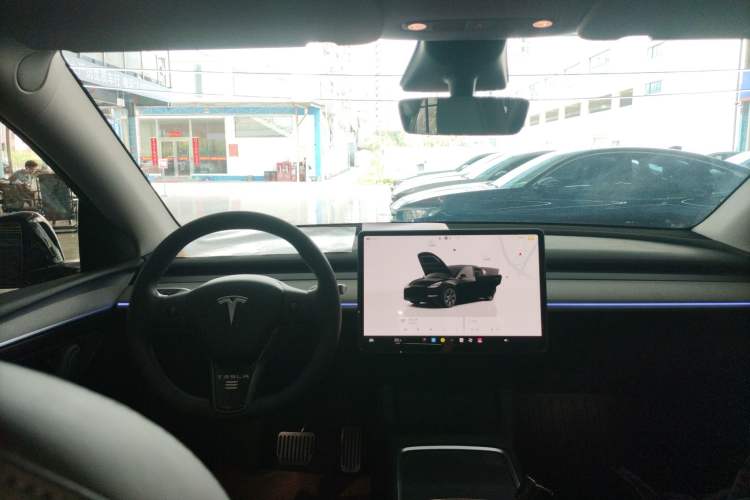 Used Tesla Model Y 2023 Rear-Wheel-Drive Version
