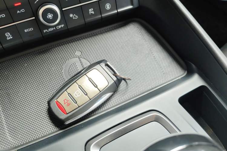 Used Haval F7 2020 2.0T All-Wheel Drive iJoy Vehicle Key