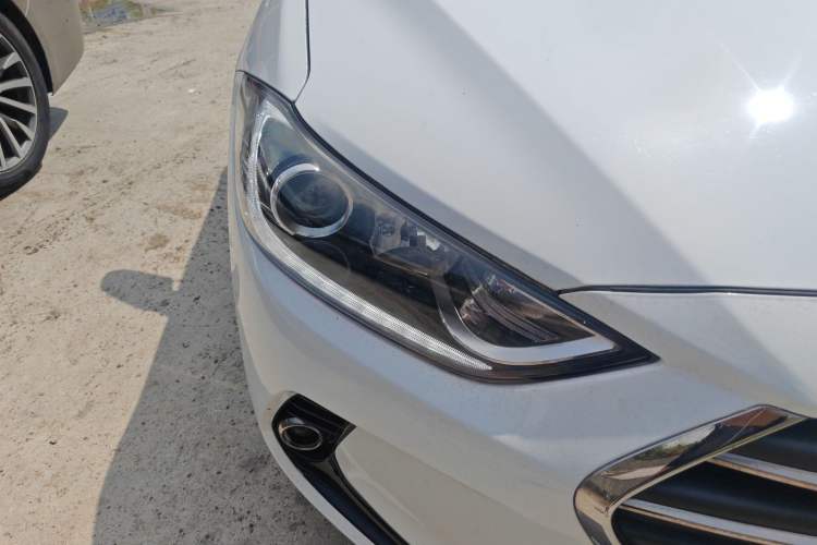 Used Hyundai Elantra (6th Generation / Lingdong) 2016 1.6L Automatic ZhiXuan – Elite Version Right Front Headlight