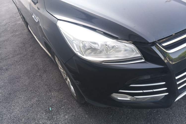 Used Ford Kuga 2013 1.6L GTDi 4x4 Elite Model Right Front Headlight