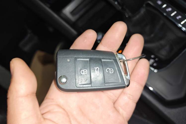 Used Volkswagen Tiguan L 2020 330TSI Automatic Two-Wheel Drive Smart Luxury Edition China VI Standard