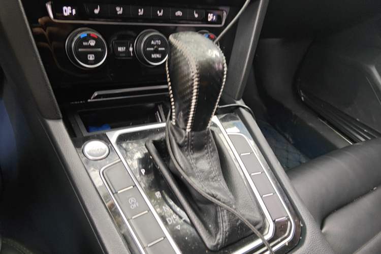 Used Volkswagen Magotan 2019 330TSI DSG Leading Edition China V Standard