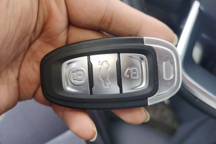 Used Hongqi E-QM5 2023 Base Travel Edition Interior 1