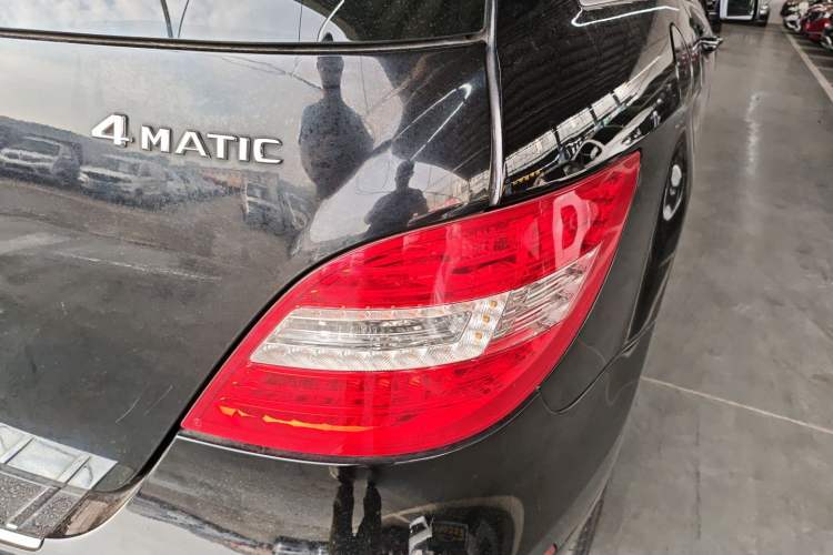 Used Mercedes-Benz R-Class 2015 R 320 4MATIC Luxury Model