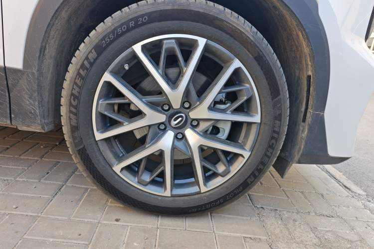 Used GAC Trumpchi GS8 2025 Linghang Series 2.0 TGDI Two-Wheel-Drive Luxury Edition 5 Seats Right Front Wheel Hub