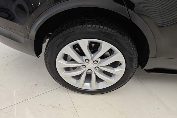 Used Land Rover Discovery 2025 360 PS S Exterior 5