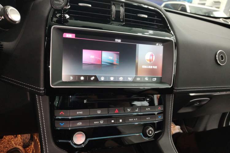 Used Jaguar F-PACE 2016 2.0T Two-Wheel-Drive R-Sport Sport Edition