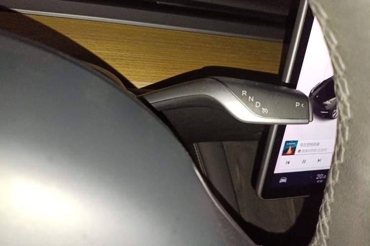 Used Tesla Model Y 2021 Standard Range Rear-Wheel Drive Version