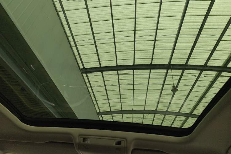 Used Volkswagen Tayron 2020 330TSI Two-Wheel Drive Luxury Smart Connectivity Version Headliner