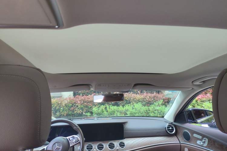 Used Mercedes-Benz E-Class 2019 Facelifted E 300 L Stylish Version Headliner