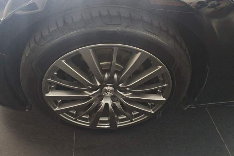 Used Maserati Ghibli 2022 3.0T Modena Left Front Wheel Hub