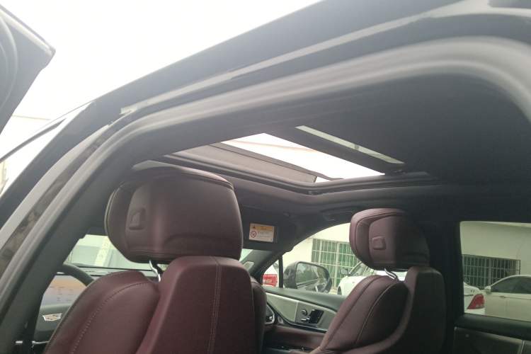 Used Cadillac XT5 2025 2.0T Platinum Edition
