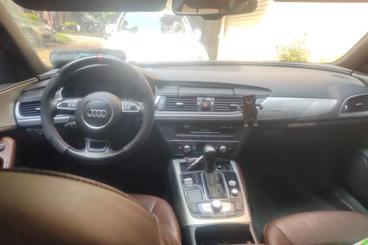 Used Audi A6L 2018 30th Anniversary Edition 45 TFSI quattro Sport model
