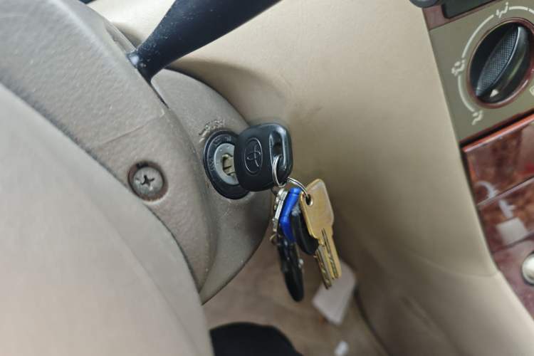 Used Toyota Corolla EX 2011 1.6L Automatic Classic Edition Vehicle Key