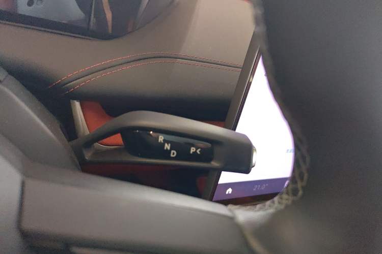 Used Xiaomi Auto SU7 2024 Four-Wheel Drive Ultra-Long Range Advanced Intelligent Driving Max Edition
