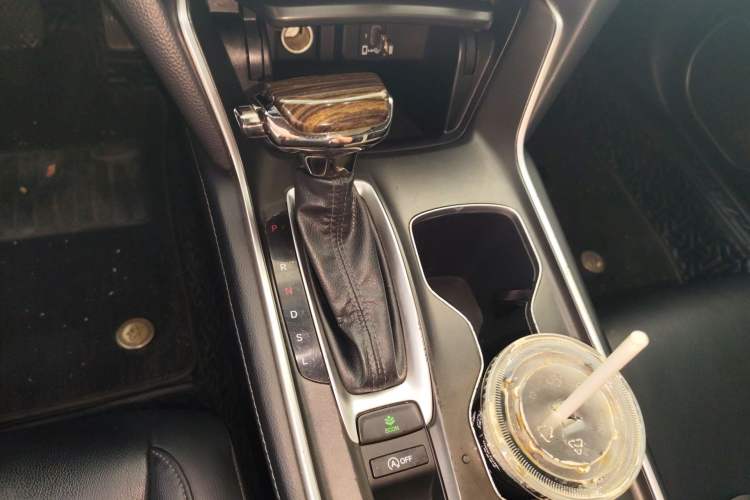 Used Honda Accord 2018 260TURBO Prestige Edition China VI Gear Lever