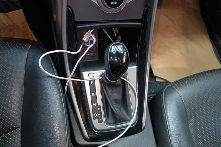 Used Hyundai Elantra (5th Generation / Langdong) 2015 1.6L Automatic Luxury Model Gear Lever