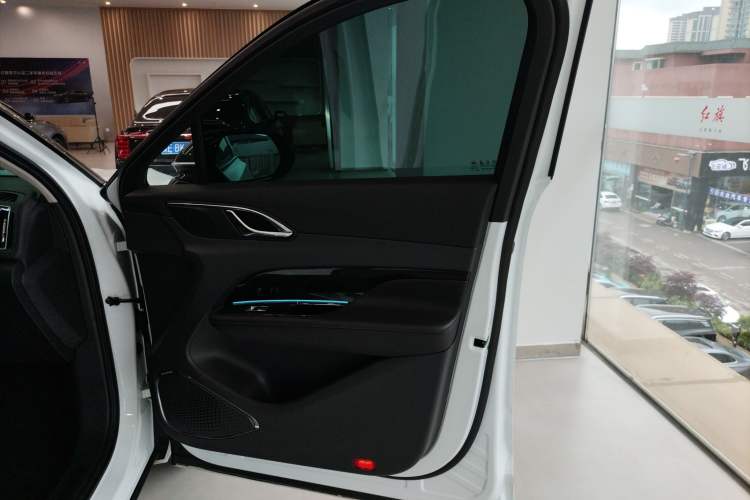 Used Hongqi HS3 2023 2.0T All-Wheel-Drive Youwei Version