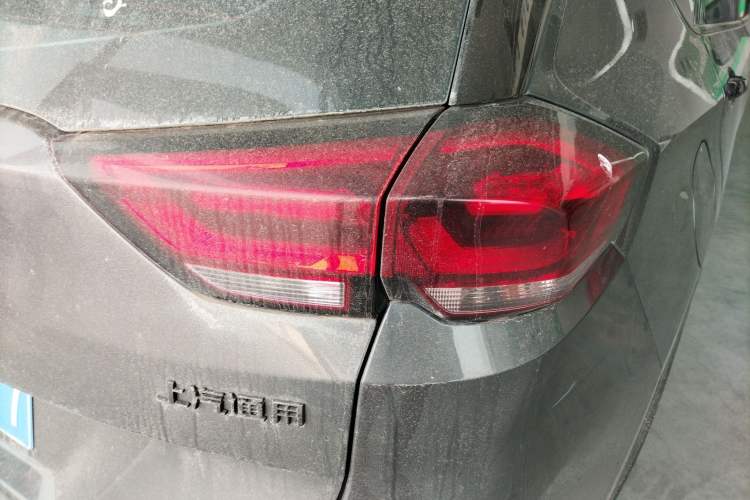 Used Chevrolet Orlando 2020 Light Hybrid Redline 530T Automatic Enjoyment Edition (5+2 Models)