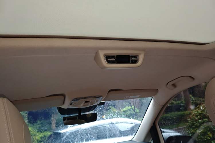 Used Mercedes-Benz V-Class 2022 V 260 L Long-wheelbase Luxury Edition
