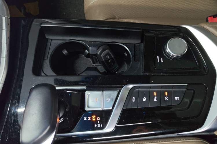 Used Geely Auto Emgrand GT 2018 1.5T MHEV Yaozun Edition Gear Lever