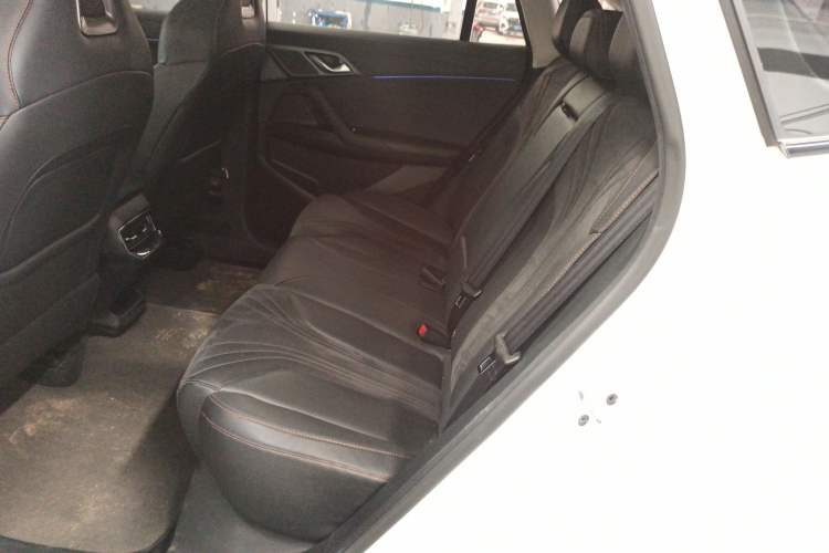 Used Roewe D5X DMH 2024 135 Tech Edition
