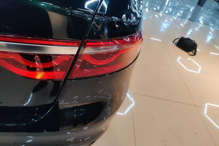 Used Jaguar XFL 2024 2.0T P250 Two-Wheel Drive Prestige Luxury Edition