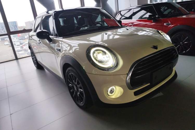 Used MINI 2019 1.5T COOPER Classic Edition Five-Door Version
