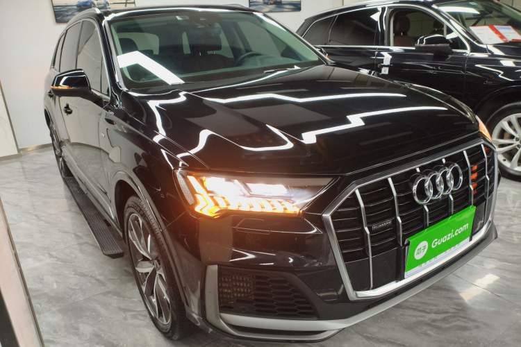 Used Audi Q7 2021 55 TFSI quattro S line Sport model