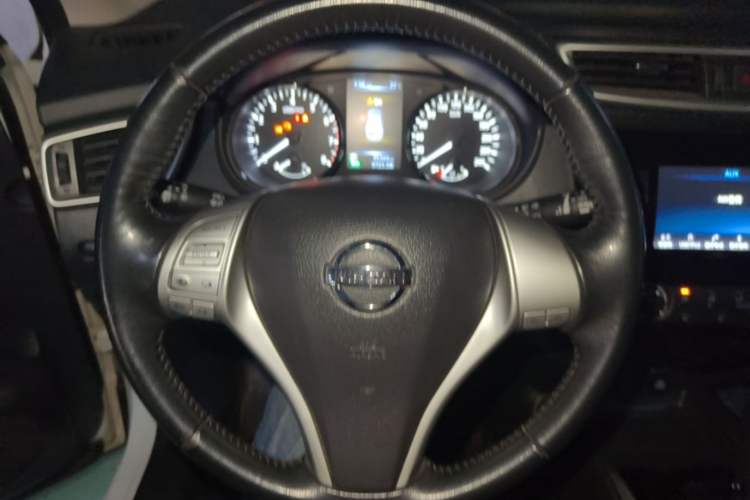 Used Nissan Qashqai 2017 2.0L CVT Smart Enjoyment Version China V Standard