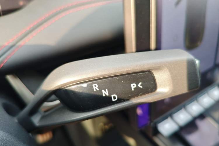 Used Xiaomi Auto SU7 2024 Four-Wheel Drive Ultra-Long Range Advanced Intelligent Driving Max Edition