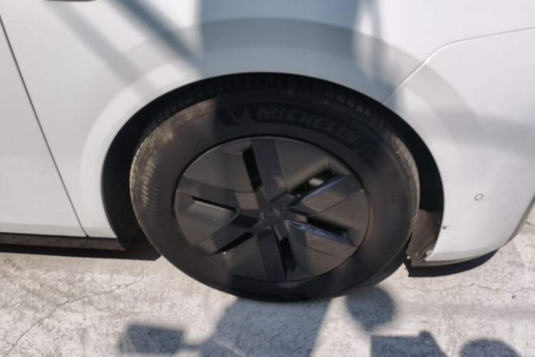 Used Li Auto MEGA 2024 Ultra Model
