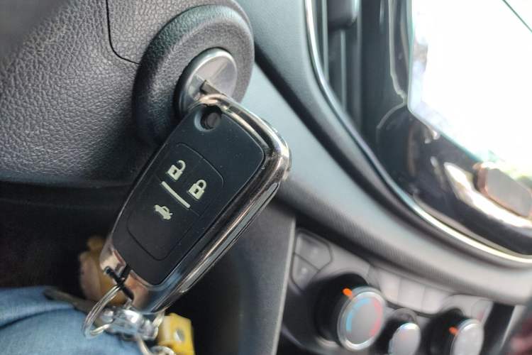 Used Chevrolet Cavalier 2016 1.5L Automatic Enjoyment Edition Vehicle Key