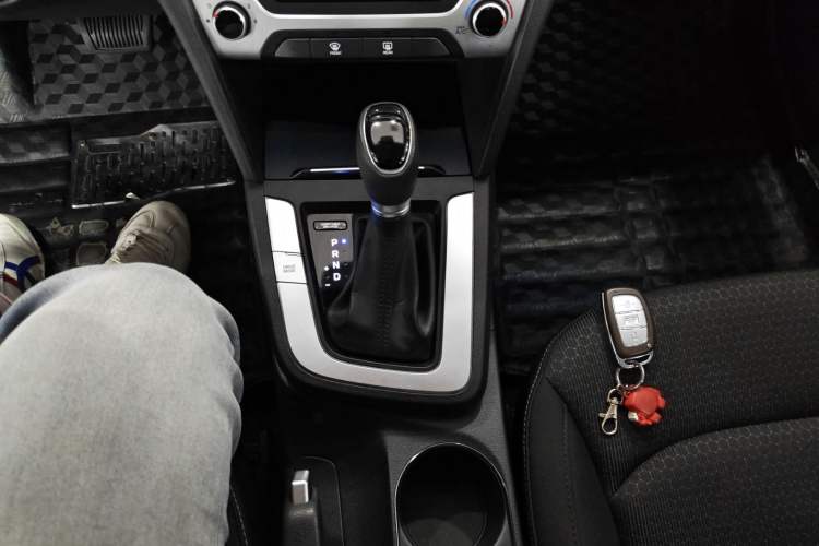 Used Hyundai Elantra (6th Generation / Lingdong) 2016 1.6L Automatic ZhiXuan – Elite Version
