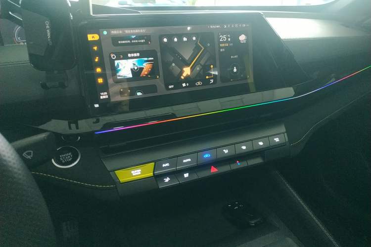 Used CHANGAN UNI-V 2022 1.5T Sport Edition