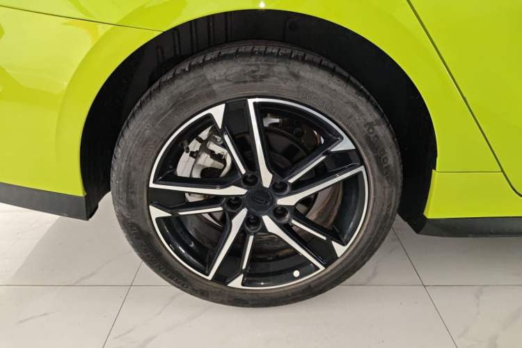 Used Geely Auto Binray 2022 Binrui COOL 1.5T DCT Electric Edition Right Rear Wheel Hub