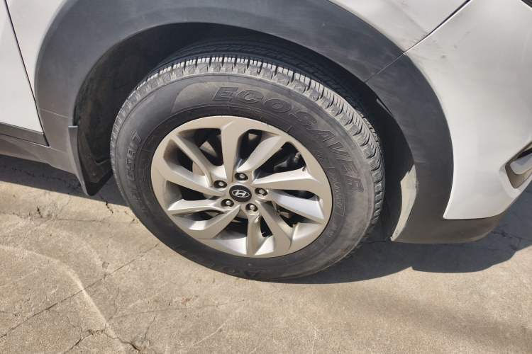 Used Hyundai Tucson 2015 2.0L Automatic Two-Wheel Drive Smart Version