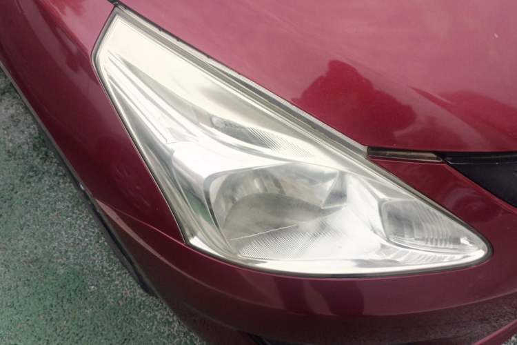 Used Nissan Tiida 2011 1.6L CVT Smart Version
