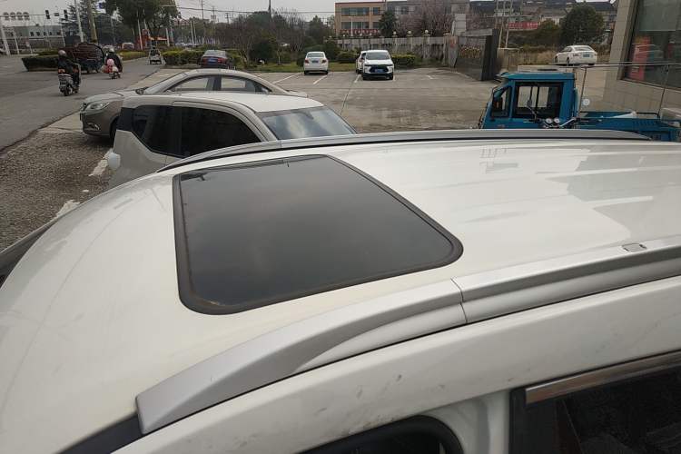 Used Dongfeng Fengon 580 2017 Revised Version 1.5T CVT Luxury Edition
