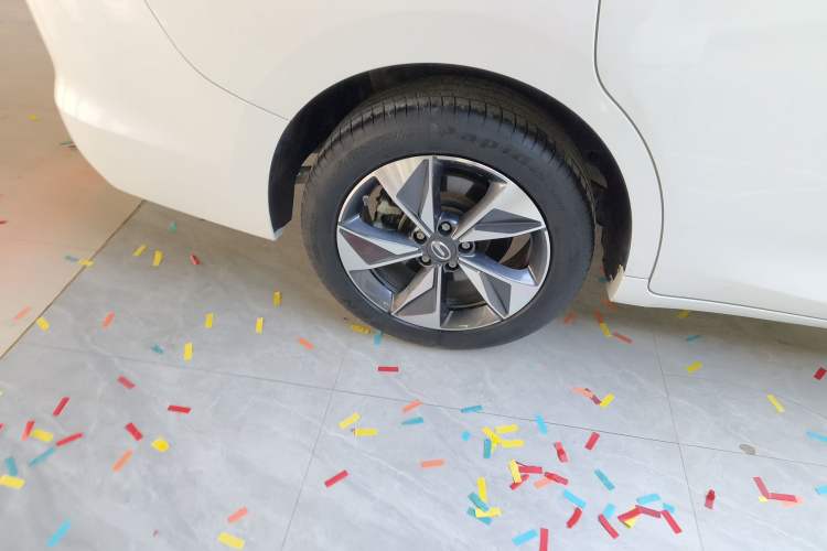 Used GAC Trumpchi M6 2023 PRO 270T DCT Luxury Edition Right Rear Wheel Hub