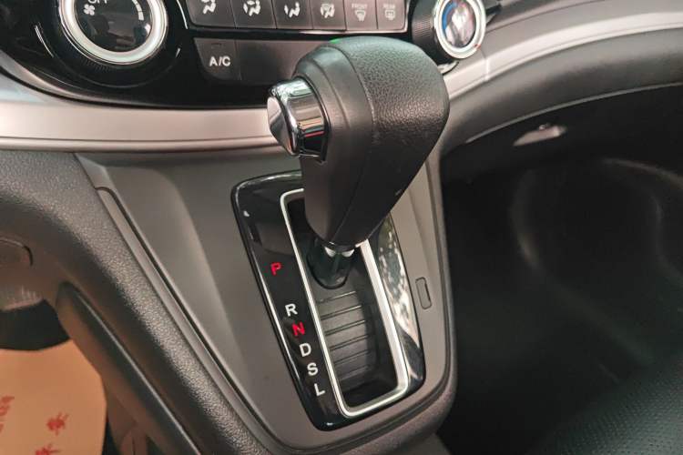 Used Honda CR-V 2016 2.0L Two-Wheel Drive Classic Edition