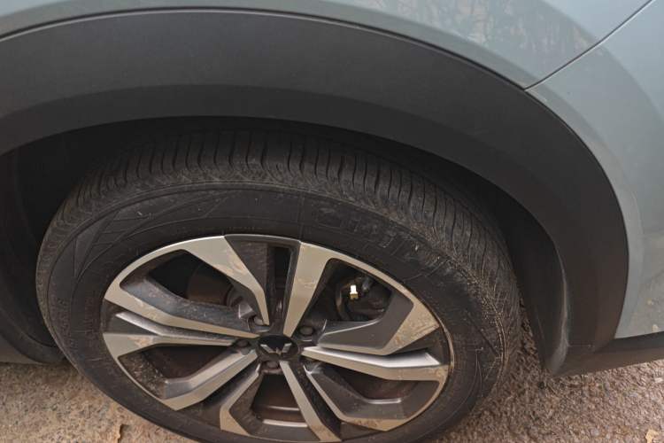 Used Wuling Asta 2021 1.5T CVT Star曜 Edition Right Front Wheel Hub